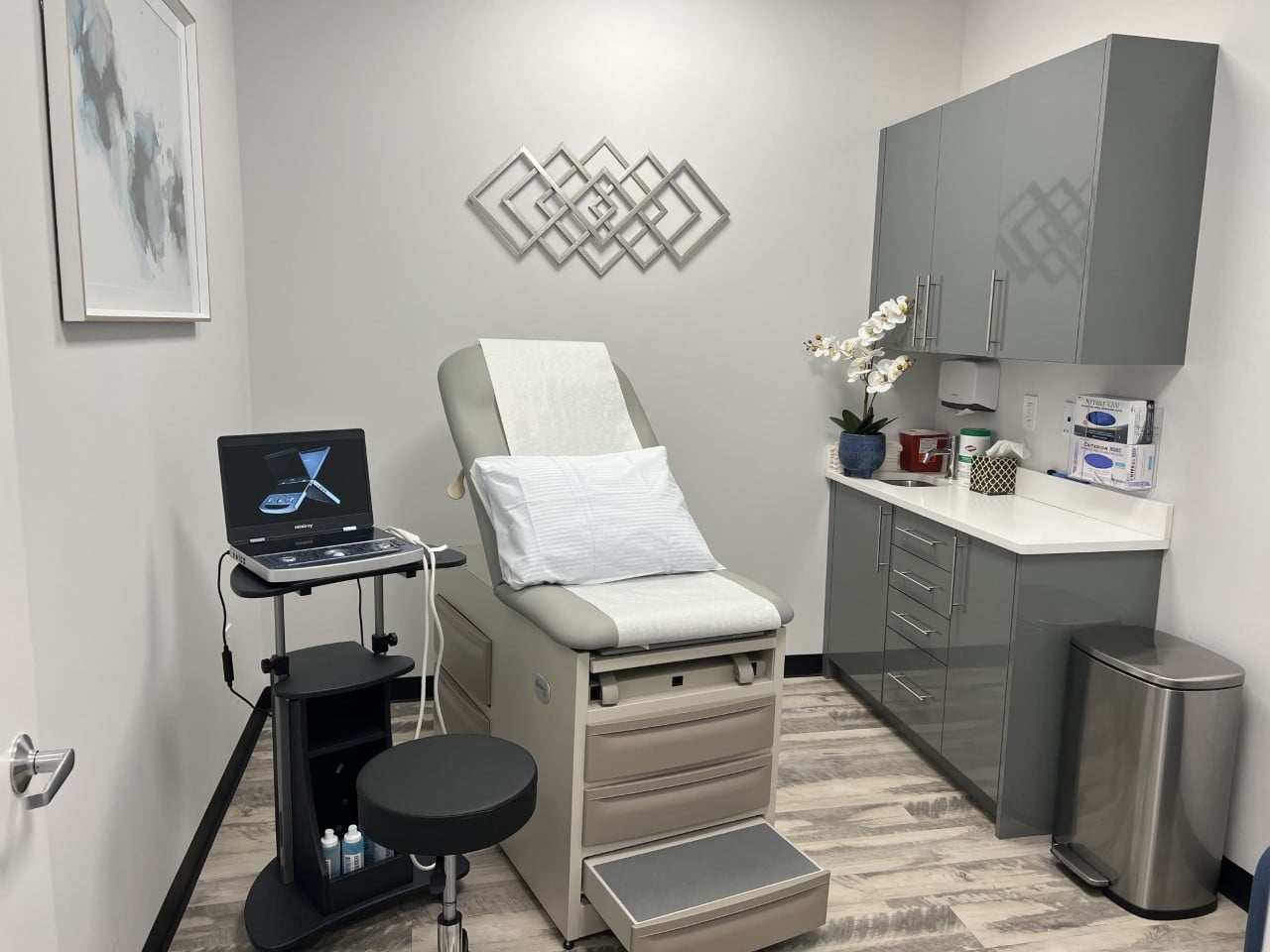 Vein & Vascular Specialists Clinics Exam Room