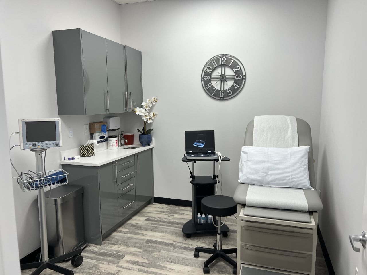 Vein & Vascular Specialists Clinics Office Exam Room.jpg
